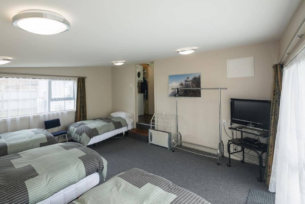 Accommodation Fiordland -The Three Bedroom House At 226A Milford Road Te Anau Exterior foto